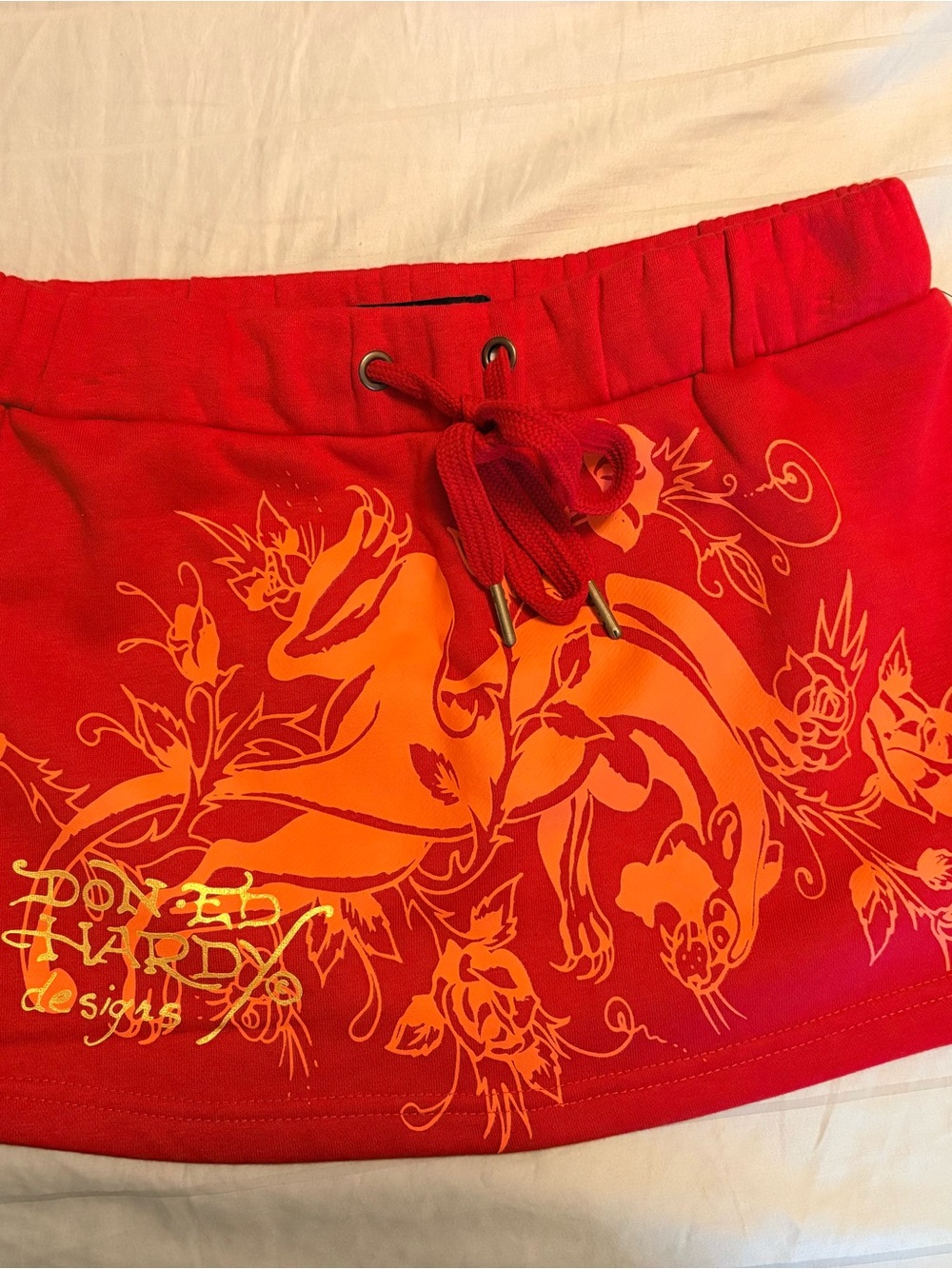 Red Floral Graphic Drawstring Women’s Shorts